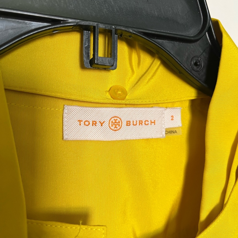 NWOT Tory Burch Taffeta Bow Blouse. In perfect condition, never been worn. - Picture 5 of 7